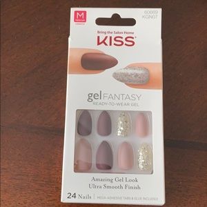 Kiss gel fantasy ready to wear nails